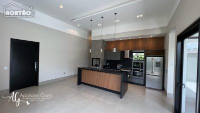 Casa, 1 quarto, 272 m² - Foto 3