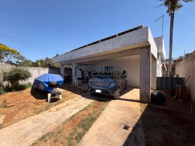 Casa, 2 quartos, 200 m² - Foto 1