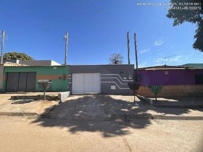 Casa, 2 quartos, 180 m² - Foto 1