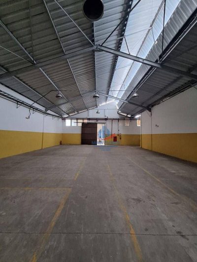 Depósito-Galpão, 715 m² - Foto 1
