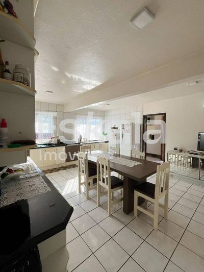 Casa, 4 quartos, 252 m² - Foto 4