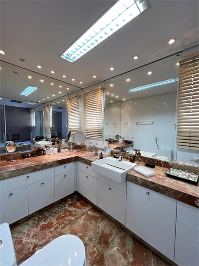 Apartamento, 3 quartos, 227 m² - Foto 1