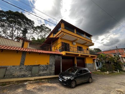 Casa, 3 quartos, 270 m² - Foto 1