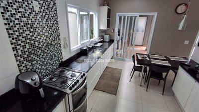 Casa, 3 quartos, 180 m² - Foto 3