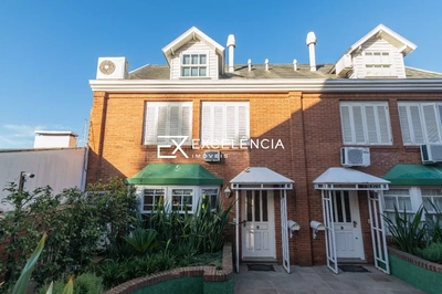 Casa, 3 quartos, 219 m² - Foto 2