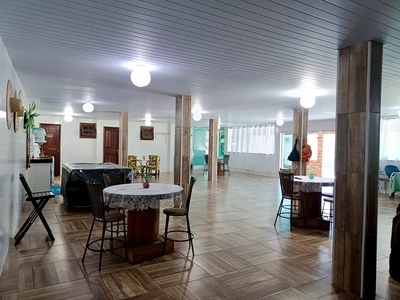 Casa, 8 quartos, 239 m² - Foto 3