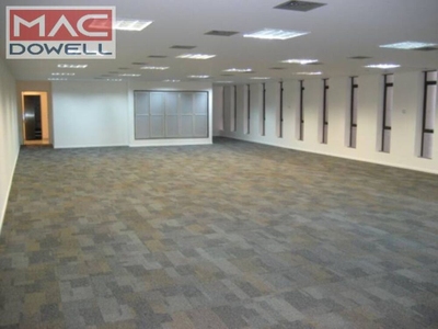 Prédio Inteiro, 2100 m² - Foto 1