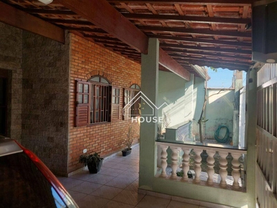 Casa, 4 quartos, 248 m² - Foto 1