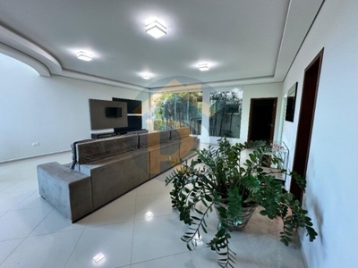 Casa, 4 quartos, 326 m² - Foto 1