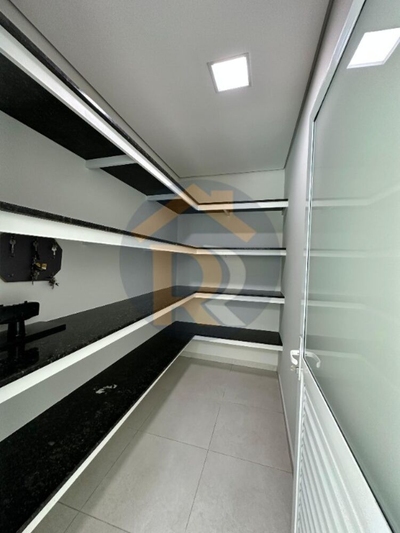 Casa, 4 quartos, 326 m² - Foto 3