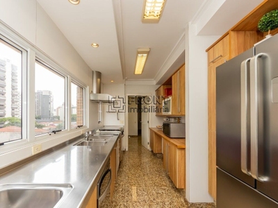 Apartamento, 3 quartos, 243 m² - Foto 1