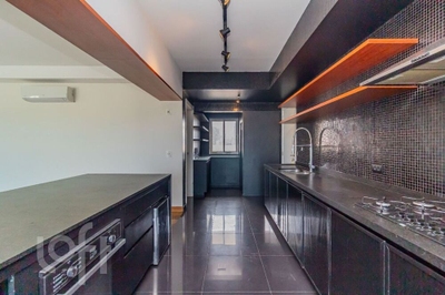 Apartamento, 3 quartos, 161 m² - Foto 2