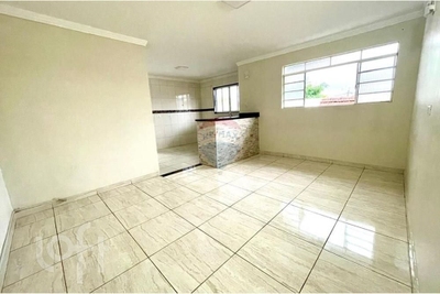 Casa, 6 quartos, 200 m² - Foto 1