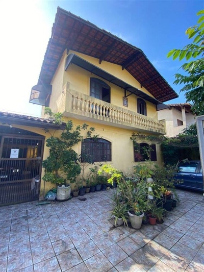 Casa, 3 quartos, 196 m² - Foto 1
