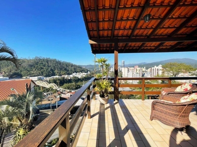 Casa, 3 quartos, 230 m² - Foto 1