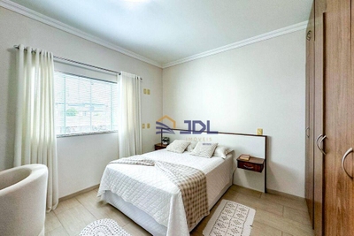 Casa, 5 quartos, 313 m² - Foto 4