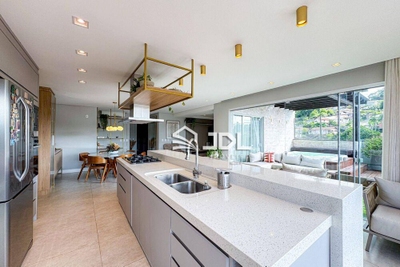 Cobertura, 4 quartos, 212 m² - Foto 1