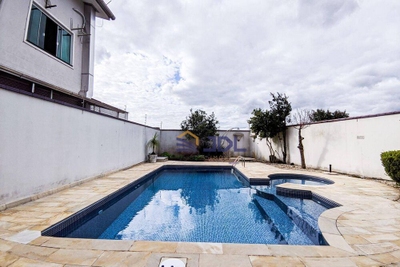 Casa, 5 quartos, 382 m² - Foto 1