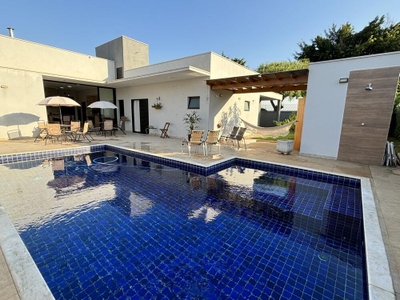 Casa de Condomínio, 4 quartos - Foto 1