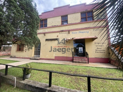 Casa, 6 quartos, 252 m² - Foto 2