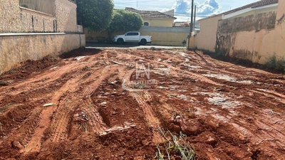 Terreno, 240 m² - Foto 1