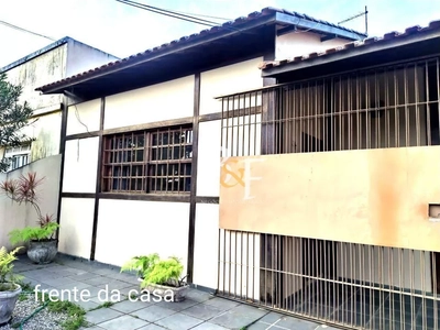 Casa, 3 quartos, 195 m² - Foto 1