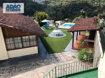 Casa, 7 quartos, 242 m² - Foto 1