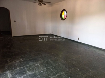 Sobrado, 3 quartos, 457 m² - Foto 1