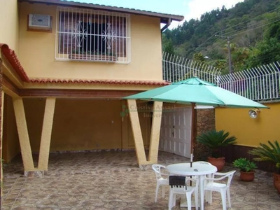 Casa, 4 quartos, 305 m² - Foto 1