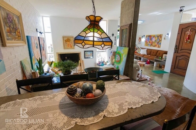 Sobrado, 3 quartos, 208 m² - Foto 1