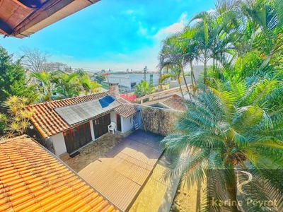 Casa, 3 quartos, 241 m² - Foto 3