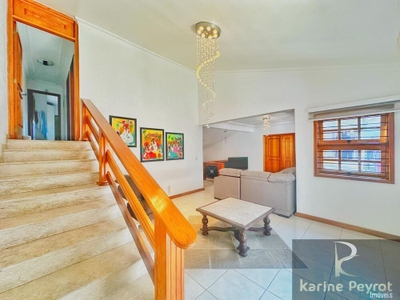 Casa, 3 quartos, 241 m² - Foto 2