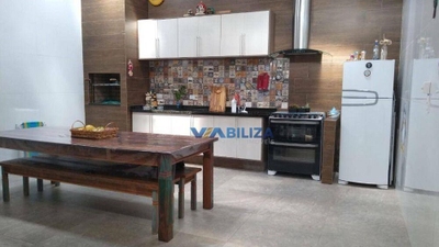 Sobrado, 3 quartos, 237 m² - Foto 1