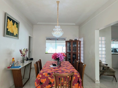 Casa, 4 quartos, 277 m² - Foto 1