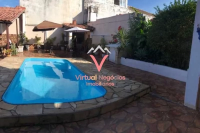 Casa, 4 quartos, 180 m² - Foto 1