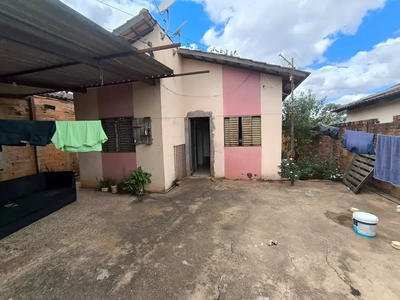 Casa, 2 quartos, 70 m² - Foto 1