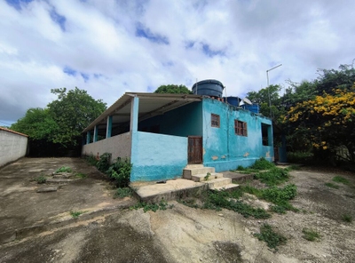 Casa, 2 quartos, 796 m² - Foto 1