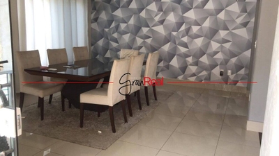 Sobrado, 3 quartos, 249 m² - Foto 1