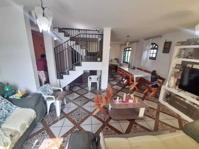 Casa, 3 quartos, 250 m² - Foto 4