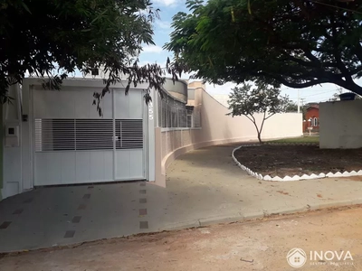 Casa, 3 quartos, 206 m² - Foto 1