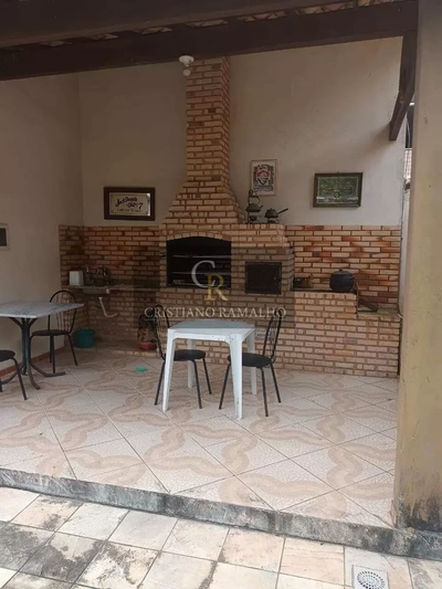 Casa, 5 quartos, 240 m² - Foto 2
