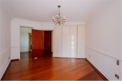 Casa, 5 quartos, 629 m² - Foto 1