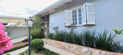 Casa, 5 quartos, 201 m² - Foto 1