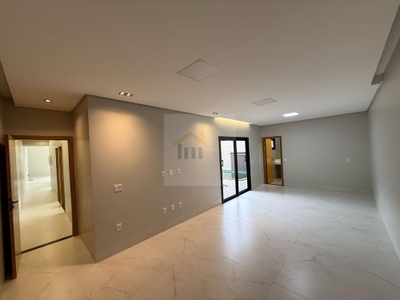 Casa, 3 quartos, 196 m² - Foto 2