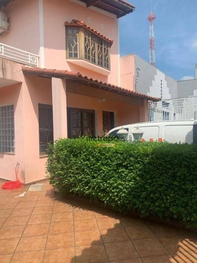 Sobrado, 3 quartos, 450 m² - Foto 1