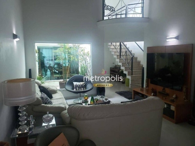 Sobrado, 3 quartos, 219 m² - Foto 1