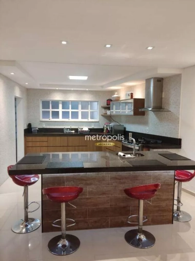 Sobrado, 4 quartos, 247 m² - Foto 2