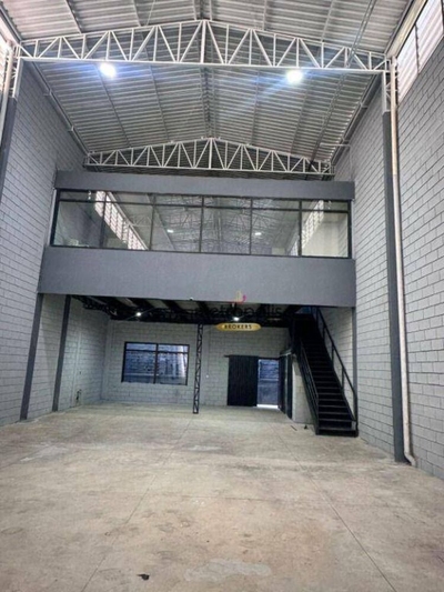 Depósito-Galpão, 470 m² - Foto 1