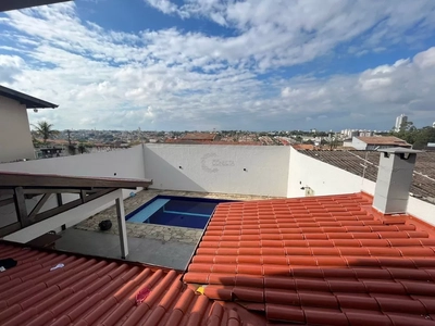 Casa, 4 quartos, 236 m² - Foto 2