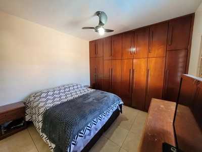 Casa, 4 quartos, 200 m² - Foto 4